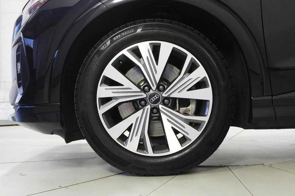2023 Audi Q4 e-tron - Image 5 of 19