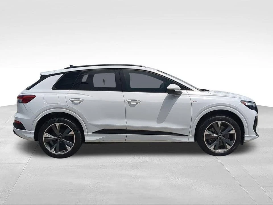 2023 Audi Q4 e-tron - Image 2 of 16