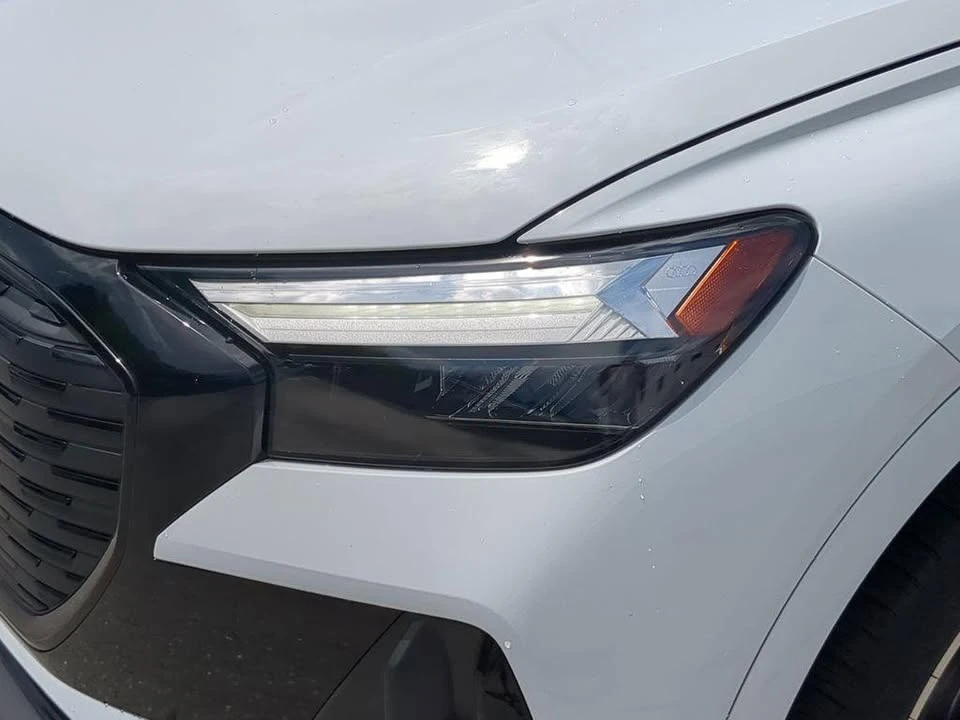 2023 Audi Q4 e-tron - Image 5 of 16
