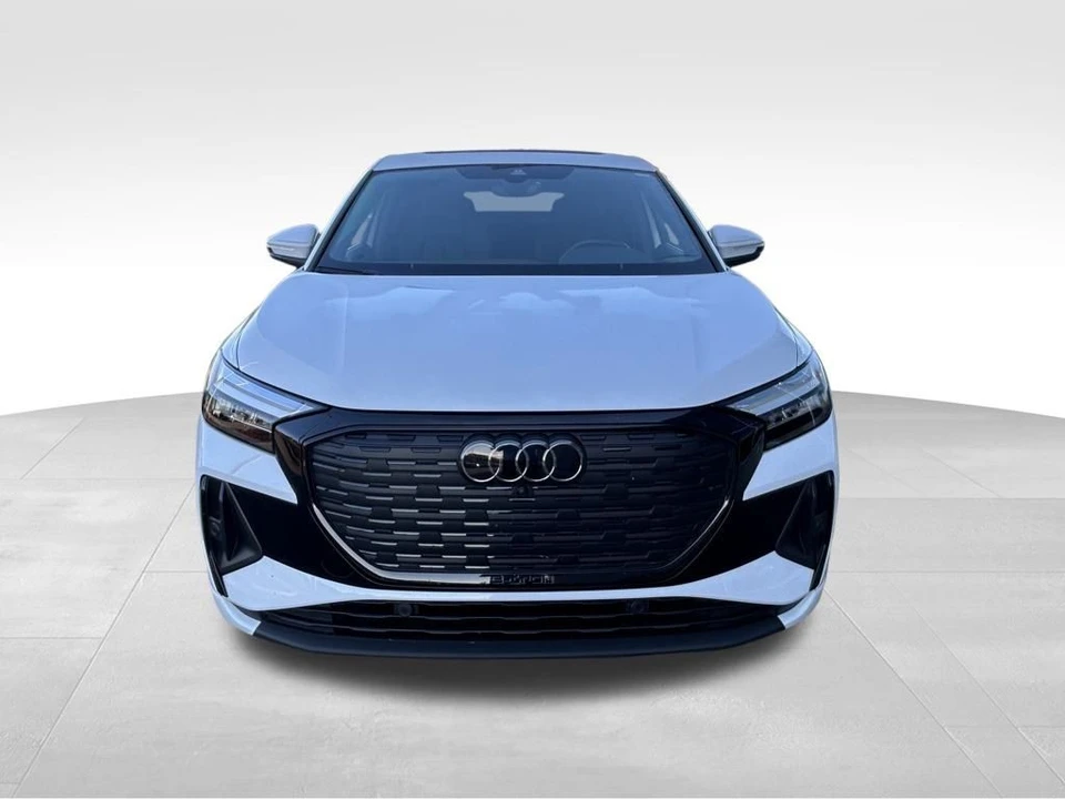 2023 Audi Q4 e-tron - Image 8 of 12