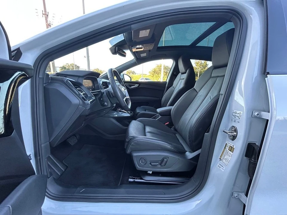 2023 Audi Q4 e-tron - Image 9 of 12