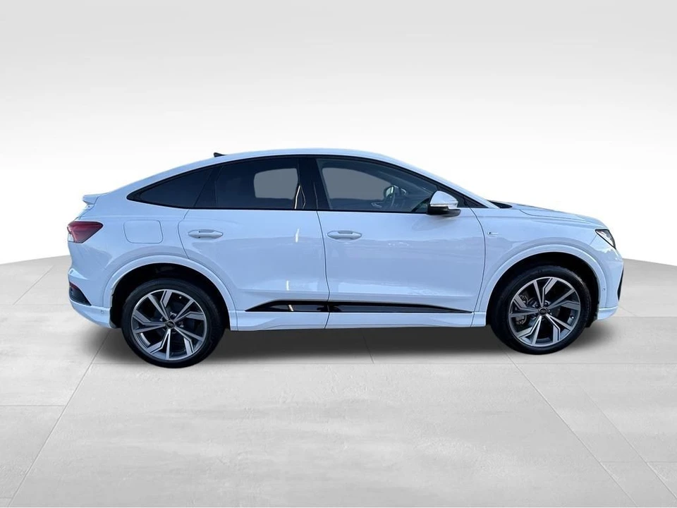 2023 Audi Q4 e-tron - Image 3 of 12