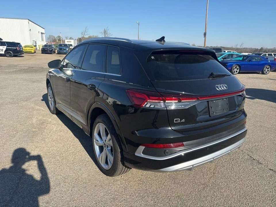 2023 Audi Q4 e-tron - Image 2 of 7