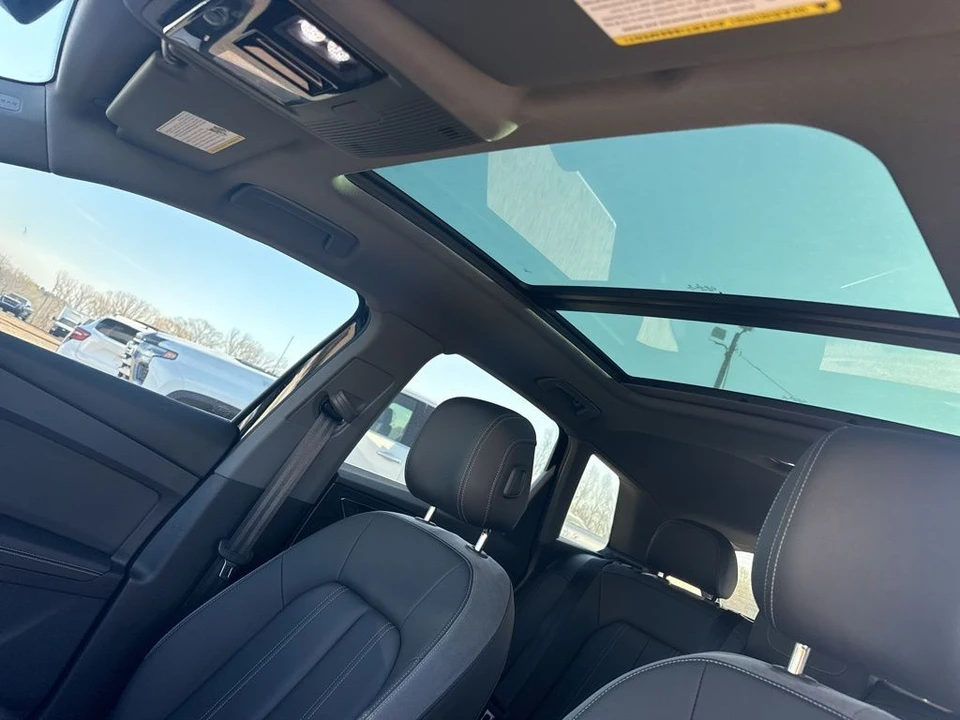 2023 Audi Q4 e-tron - Image 6 of 7