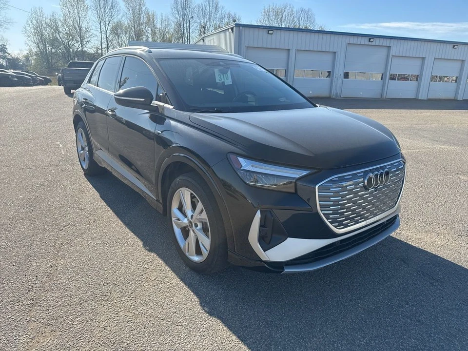 2023 Audi Q4 e-tron - Image 4 of 7