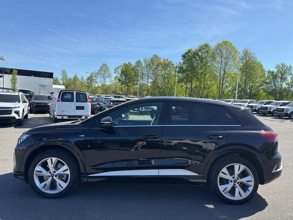 2023 Audi Q4 e-tron - Image 2 of 21