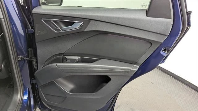 2023 Audi Q4 e-tron - Image 18 of 20