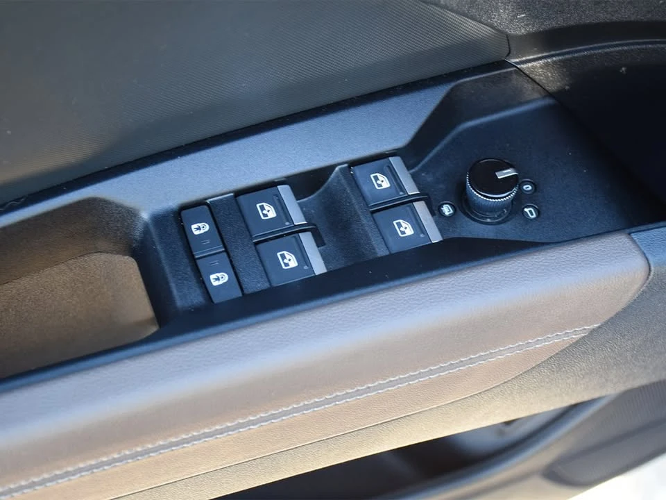 2023 Audi Q4 e-tron - Image 16 of 19