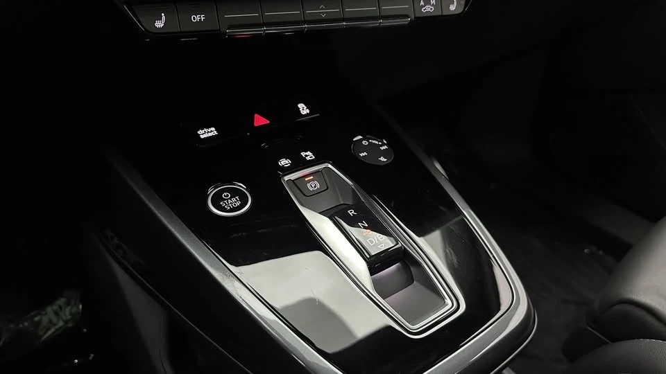 2023 Audi Q4 e-tron - Image 18 of 20