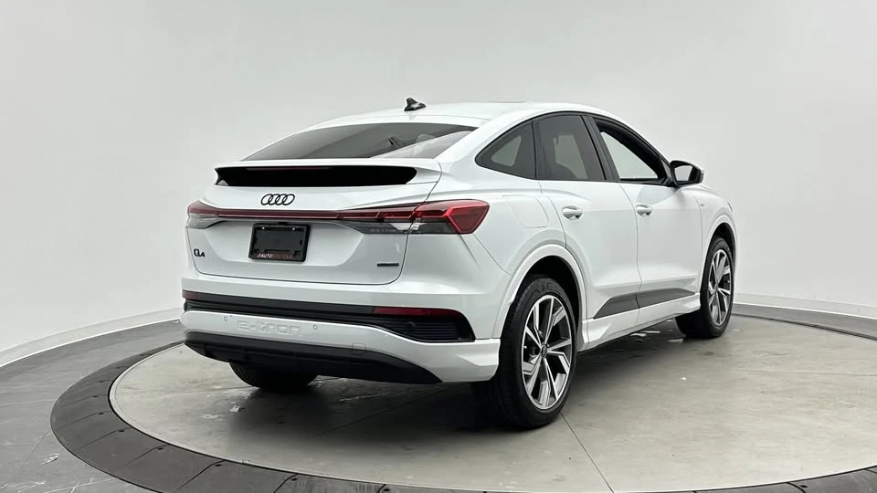 2023 Audi Q4 e-tron - Image 8 of 20