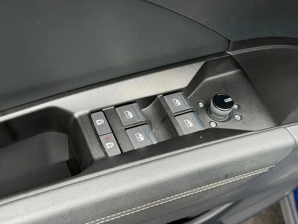 2023 Audi Q4 e-tron - Image 14 of 19