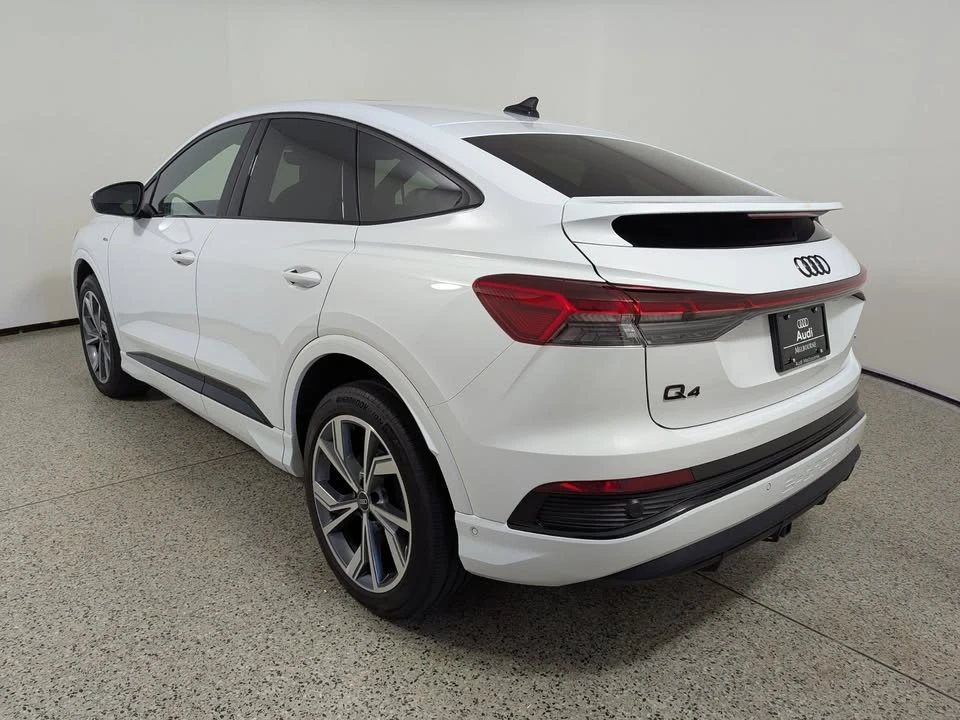 2023 Audi Q4 e-tron - Image 4 of 12