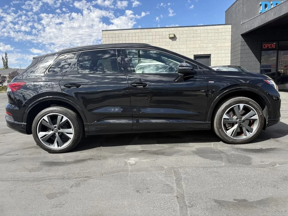 2023 Audi Q4 e-tron - Image 4 of 17