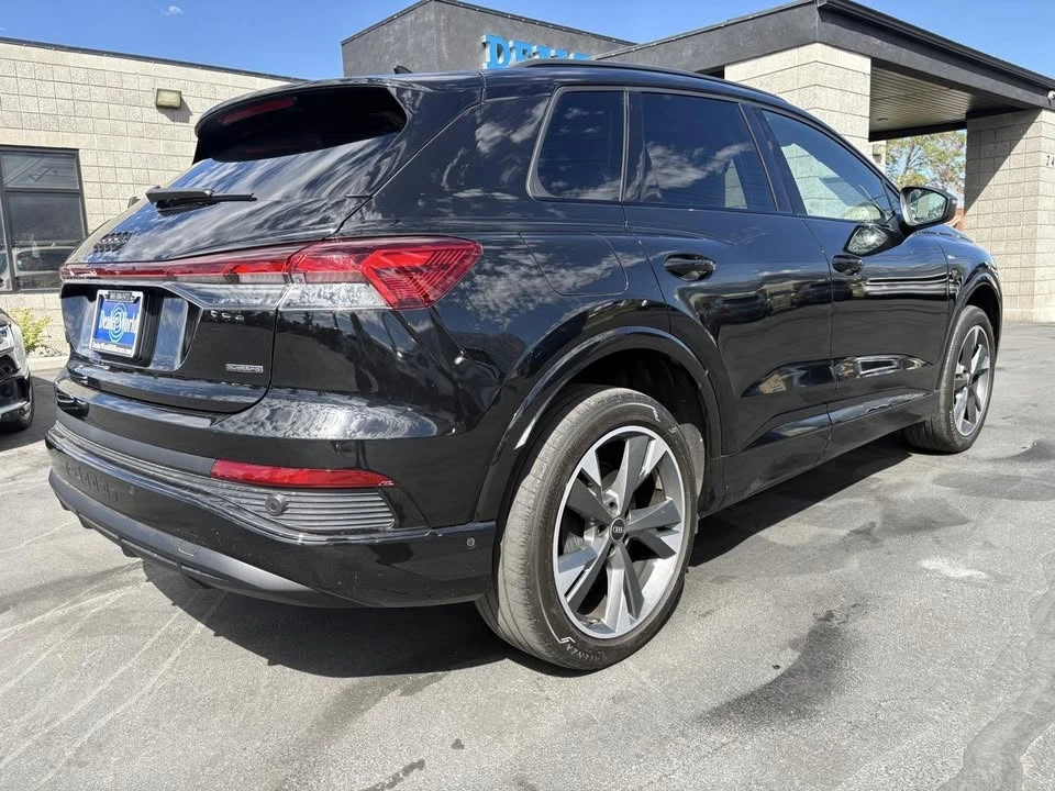 2023 Audi Q4 e-tron - Image 5 of 17