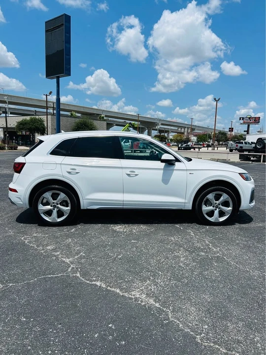 2023 Audi FY Q5 - Image 2 of 12