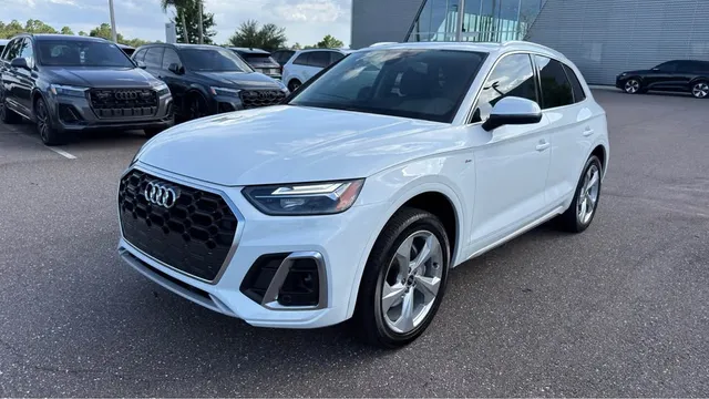 2023 Audi Q5 45 TFSI S line Premium Plus