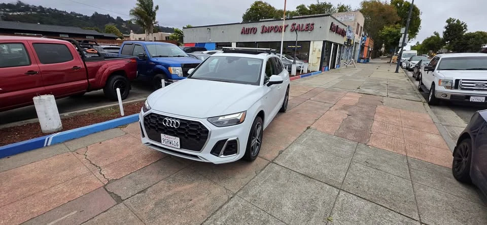 2023 Audi FY Q5 - Image 2 of 20