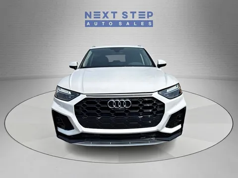 2023 Audi Q5 45 S line Premium