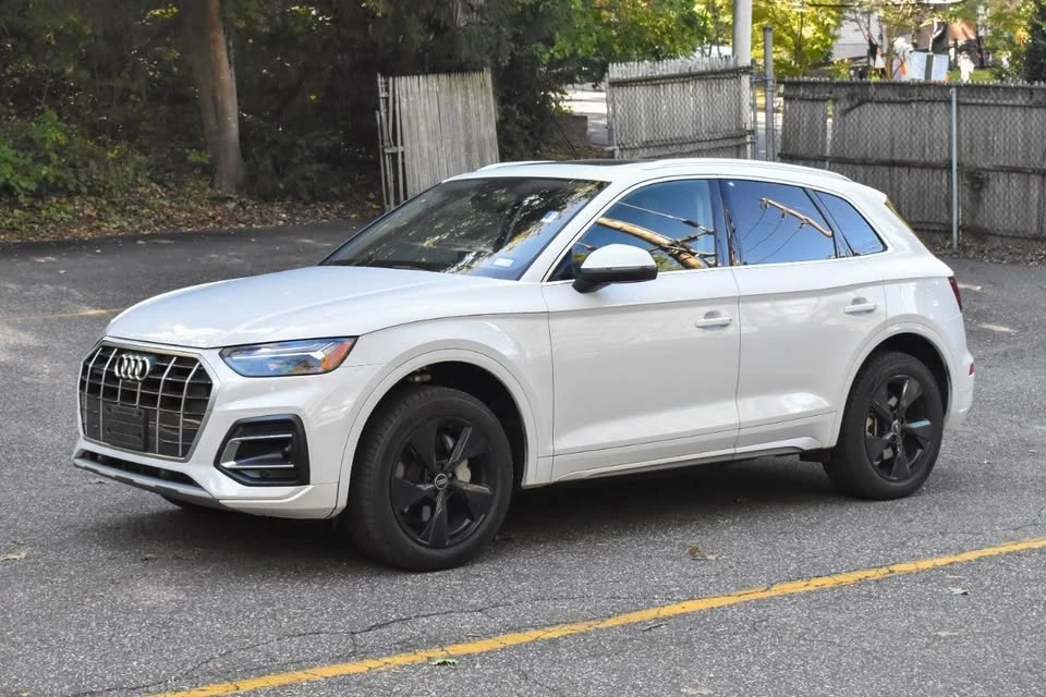 2023 Audi FY Q5 - Image 2 of 20
