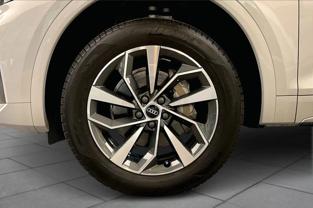 2023 Audi FY Q5 - Image 11 of 12