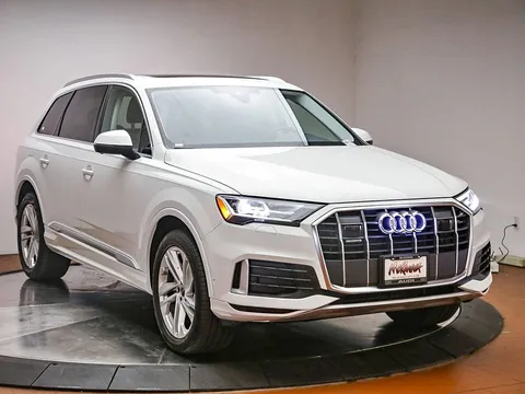 2023 Audi Q7 45 Premium