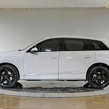 2023 Audi Q7 45 Premium Plus