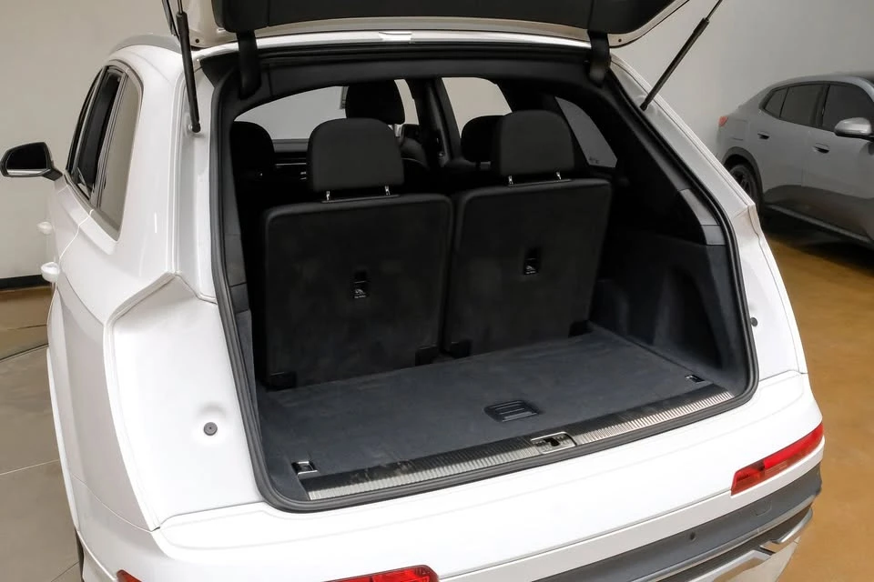2023 Audi 4M Q7 - Image 2 of 20