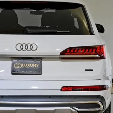 2023 Audi Q7 45 Premium Plus