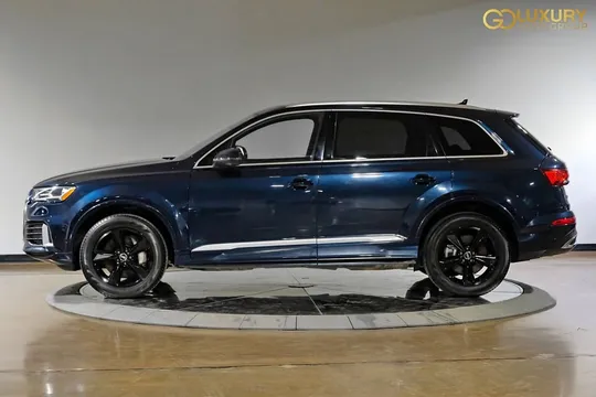 2023 Audi Q7 45 Premium Plus