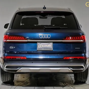 2023 Audi Q7 45 Premium Plus