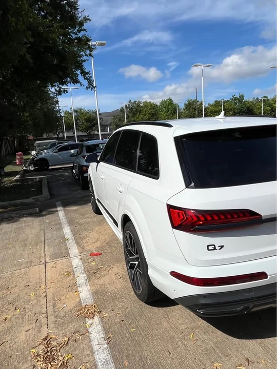 2023 Audi 4M Q7 - Image 4 of 12