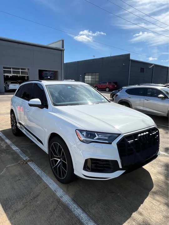 2023 Audi 4M Q7 - Image 2 of 12