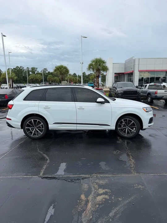 2023 Audi 4M Q7 - Image 2 of 2