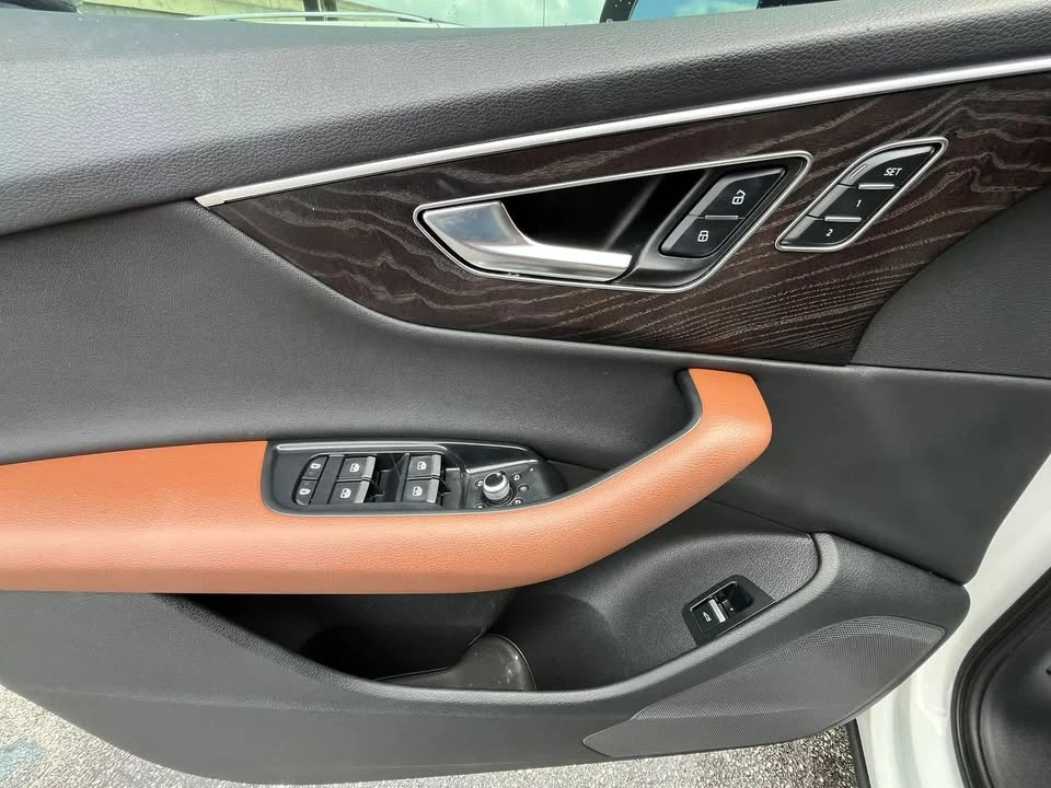 2023 Audi 4M Q7 - Image 10 of 20