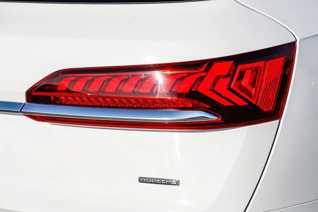 2023 Audi 4M Q7 - Image 8 of 12
