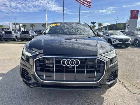 2023 Audi Q8 55 Premium