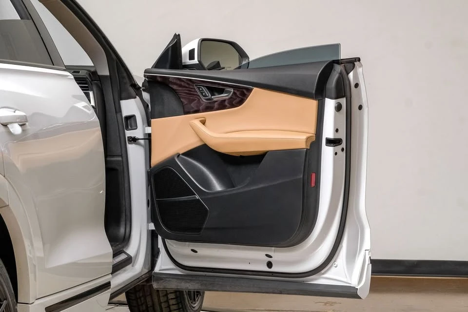2023 Audi Q8 - Image 3 of 20