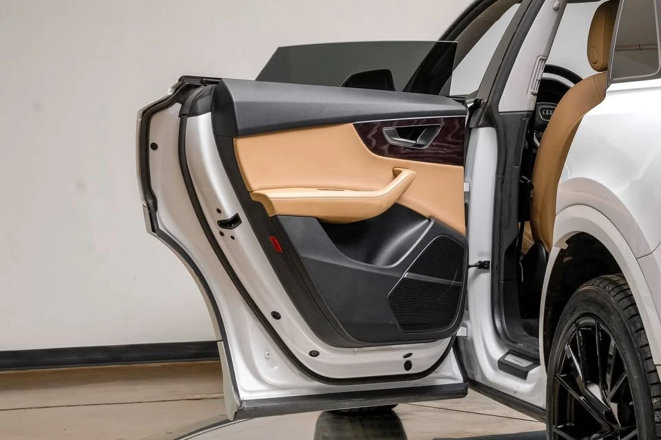 2023 Audi Q8 - Image 9 of 20