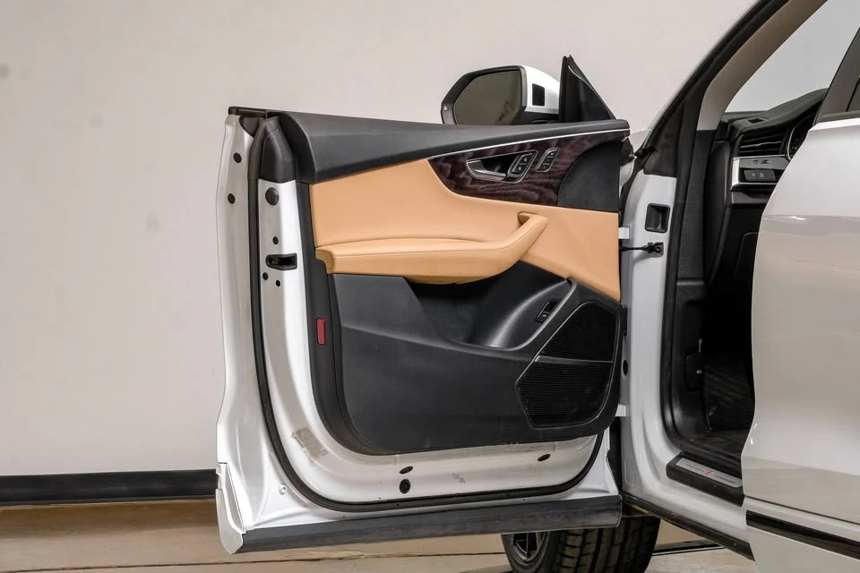 2023 Audi Q8 - Image 3 of 20