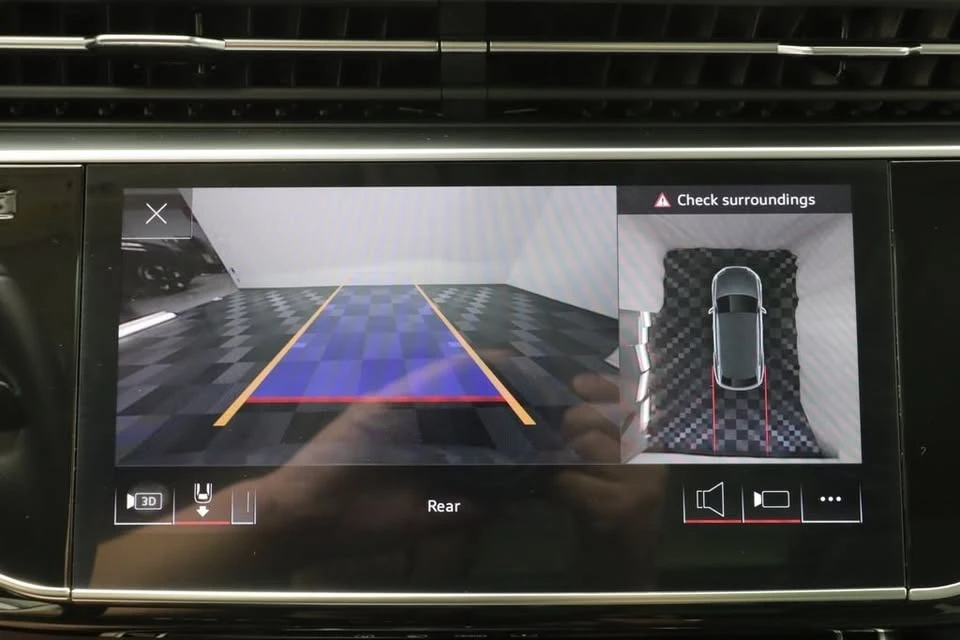 2023 Audi Q8 - Image 10 of 19