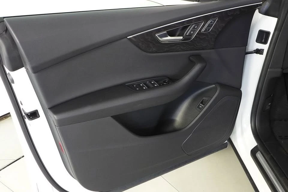 2023 Audi Q8 - Image 10 of 19