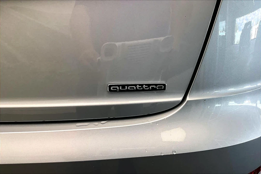 2023 Audi Q8 - Image 10 of 12