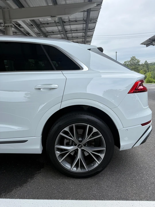 2023 Audi Q8 - Image 14 of 31