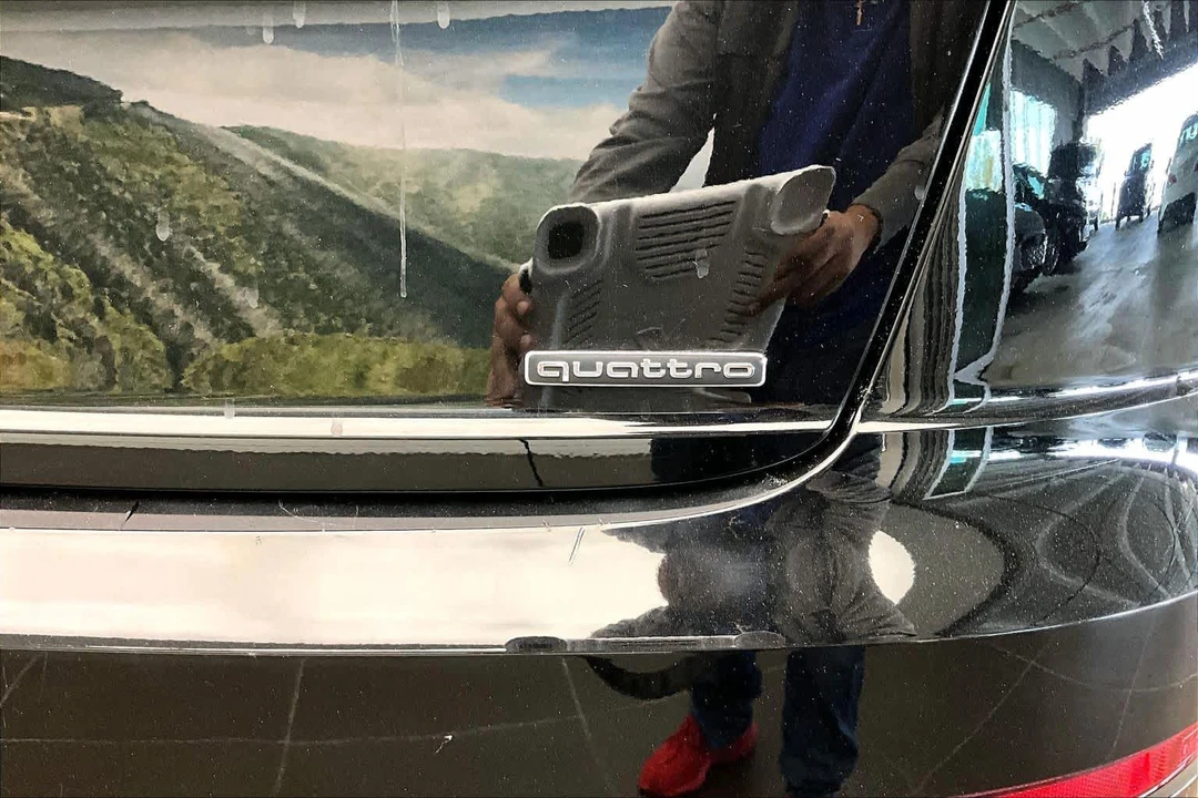 2023 Audi Q8 - Image 10 of 12