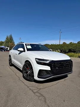 2023 Audi Q8 Prestige 55