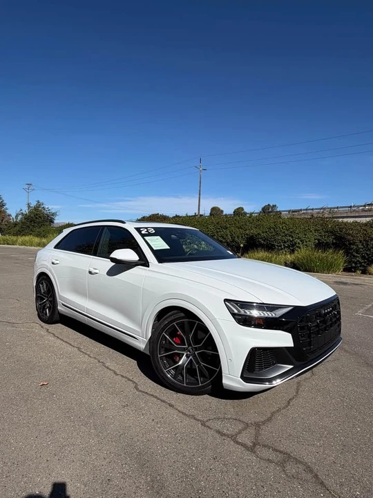 2023 Audi Q8 - Image 2 of 12