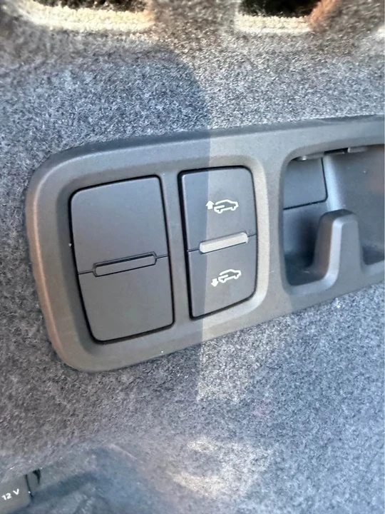 2023 Audi Q8 - Image 16 of 16