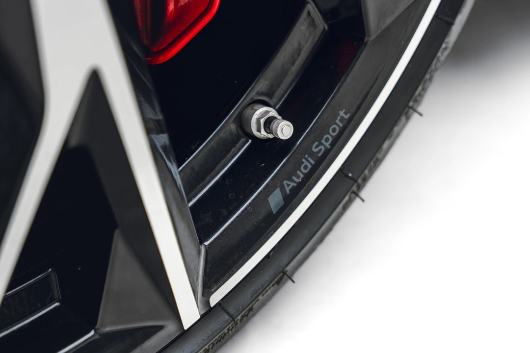 2023 Audi 4S R8 - Image 17 of 31