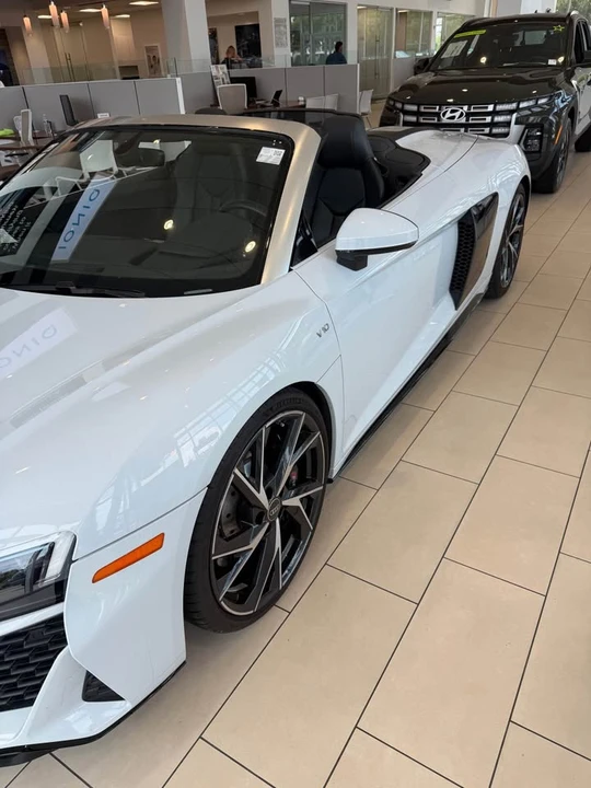 2023 Audi 4S R8 - Image 2 of 6