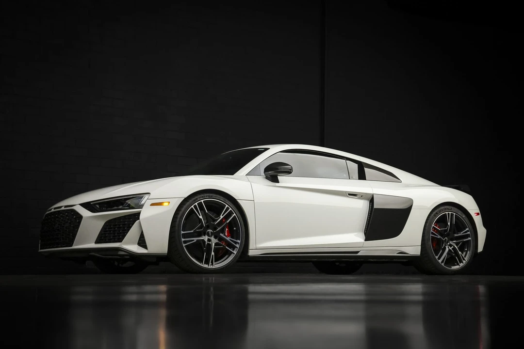 2023 Audi 4S R8 - Image 2 of 31